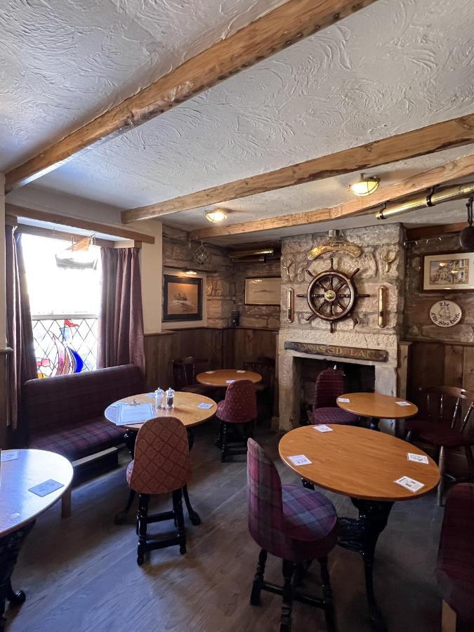The Olde Ship Inn Seahouses Exterior foto